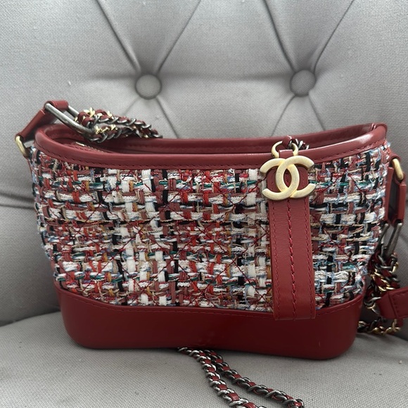 Chic Red Tweed Shoulder Bag - Picture 2 of 10
